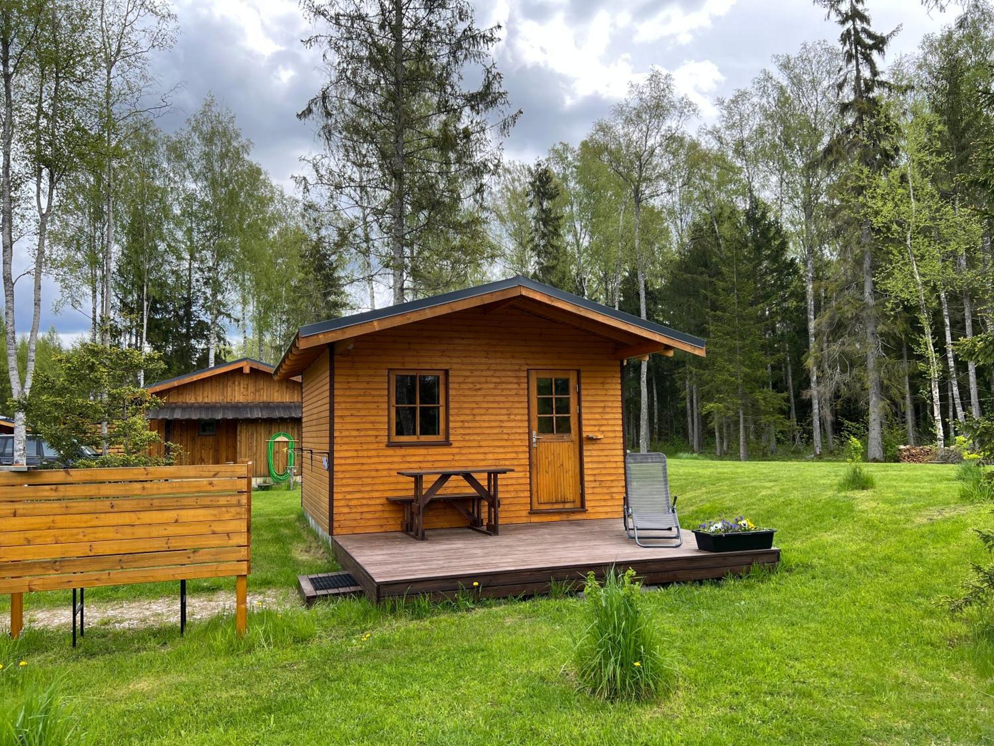 Marika Puhkekuela - Metsanurga Oeoemaja "Shared Bathroom" Nova Exterior photo